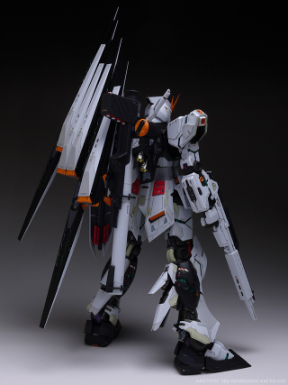Illustration for article titled Someone Wants To Pay $9,000 for a Gundam Model